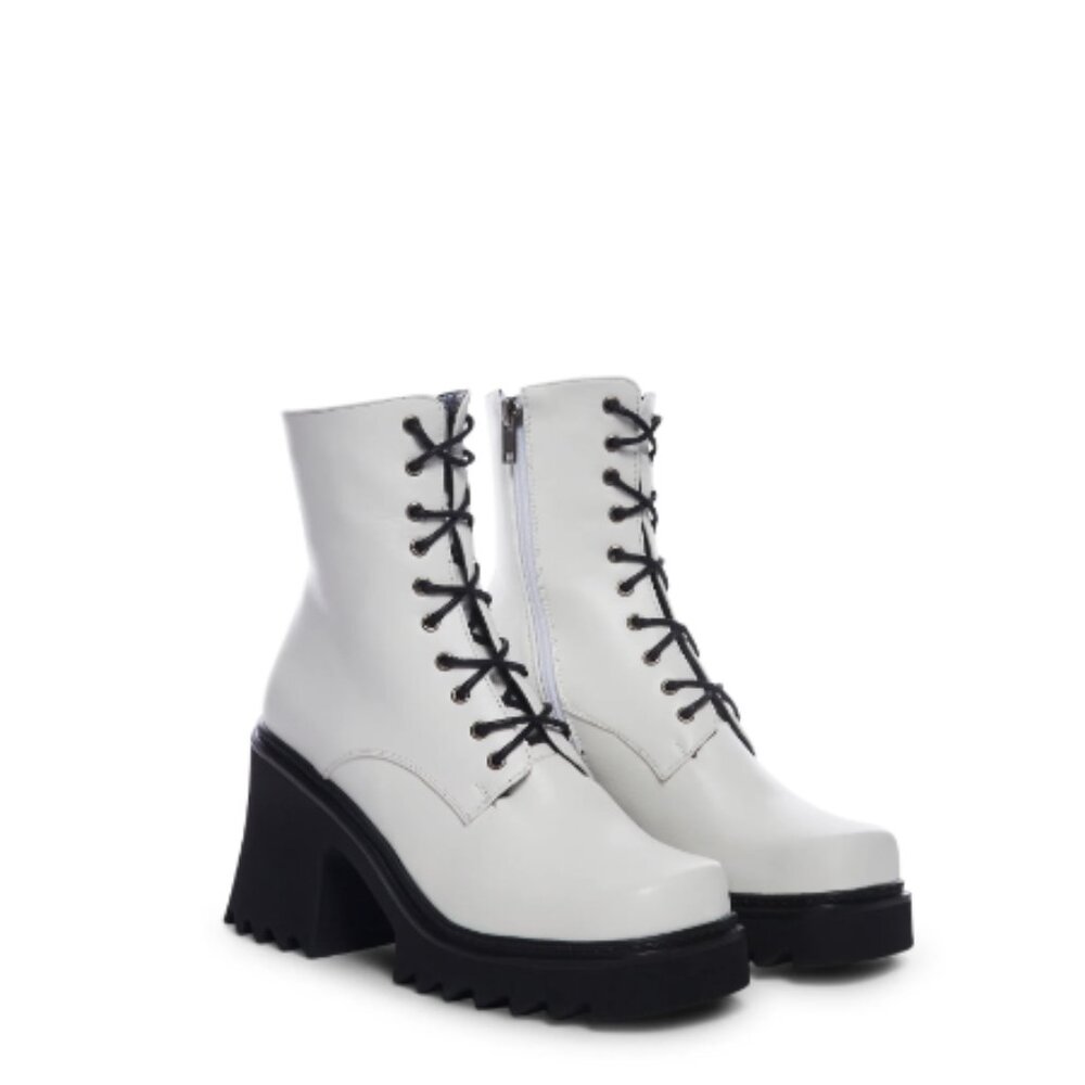 LaModa (Dolls Kill) In Opposition Combat Boots- White; Size 8